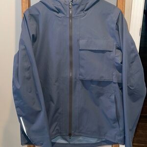 Lululemon jacket outpour stretchseal